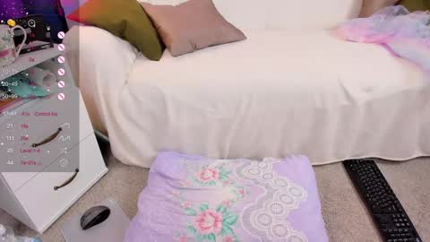 Snapshot of eva_lav chatting on 01-09-25, 09:48 Eva Lav online show from 01-09-25, 09:48