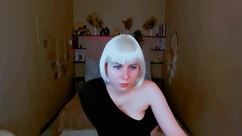 Snapshot of eva_lawrence chatting on 11-15-25, 03:52 Eva online show from 11-15-25, 03:52