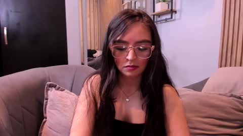 Angelinne online show from 11-15-25, 03:26