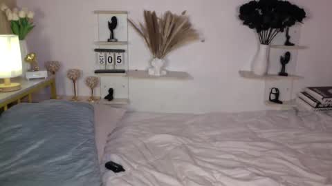 Queen Eva Mazikeen online show from 10-05-25, 09:13