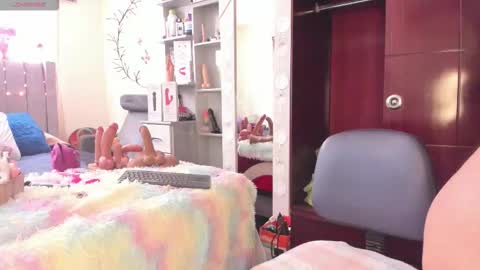 Snapshot of eva_notty_ chatting on 12-22-25, 02:36 Eva Notty online show from 12-22-25, 02:36