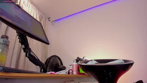 Eva online show from 01-11-25, 02:04