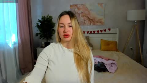 Snapshot of eva_rose7 chatting on 02-27-25, 10:04 Eva online show from 02-27-25, 10:04