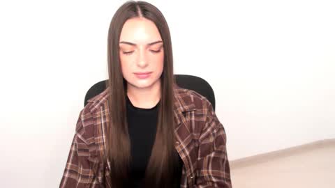 Snapshot of eva_rossee_ chatting on 02-04-25, 02:32 Eva online show from 02-04-25, 02:32