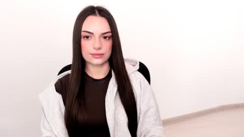 Snapshot of eva_rossee_ chatting on 02-08-25, 11:12 Eva online show from 02-08-25, 11:12