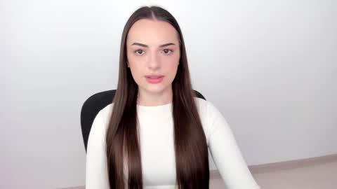 Snapshot of eva_rossee_ chatting on 02-27-25, 12:34 Eva online show from 02-27-25, 12:34