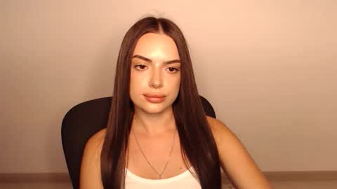 Snapshot of eva_rossee_ chatting on 09-09-25, 04:28 Eva online show from 09-09-25, 04:28
