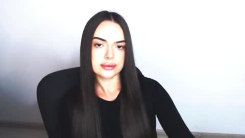 Snapshot of eva_rossee_ chatting on 11-16-25, 05:18 Eva online show from 11-16-25, 05:18