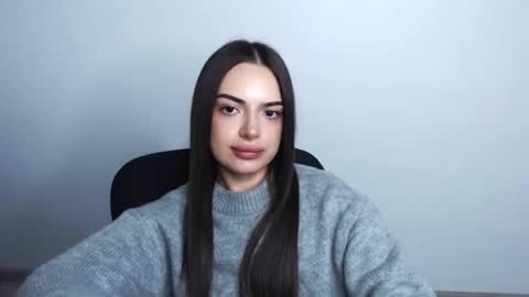 Snapshot of eva_rossee_ chatting on 11-19-25, 01:44 Eva online show from 11-19-25, 01:44