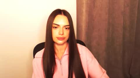 Snapshot of eva_rossee_ chatting on 11-26-25, 05:47 Eva online show from 11-26-25, 05:47