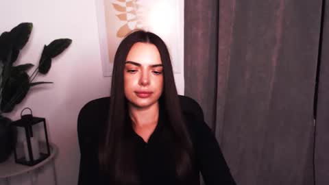 Snapshot of eva_rossee_ chatting on 12-05-25, 08:38 Eva online show from 12-05-25, 08:38