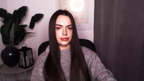 Snapshot of eva_rossee_ chatting on 12-21-25, 02:24 Eva online show from 12-21-25, 02:24