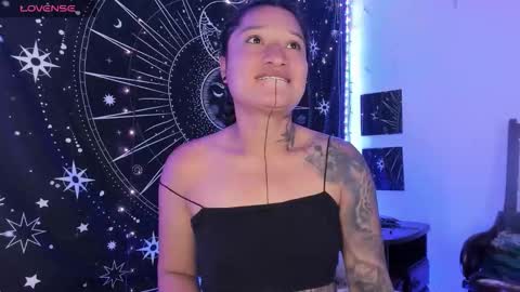 Snapshot of eva_sanderslee chatting on 10-11-25, 07:40 Eva online show from 10-11-25, 07:40