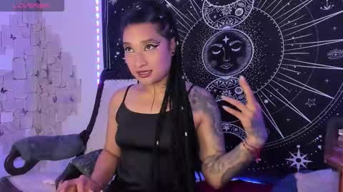 Snapshot of eva_sanderslee chatting on 11-05-25, 08:25 Eva online show from 11-05-25, 08:25