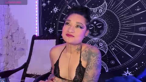 Snapshot of eva_sanderslee chatting on 11-09-25, 08:56 Eva online show from 11-09-25, 08:56