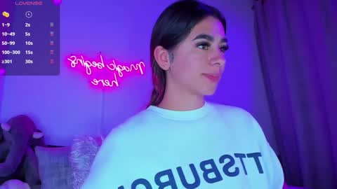 Eva Shinee online show from 10-23-25, 10:36