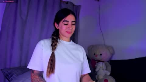 Snapshot of eva_shinee_ chatting on 02-03-26, 11:21 Eva Shinee online show from 02-03-26, 11:21