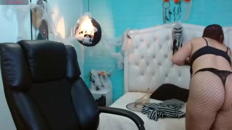 eva sk online show from 10-31-25, 10:16