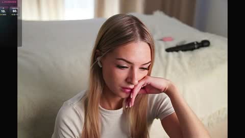 Hello Im Eva online show from 01-22-25, 08:51