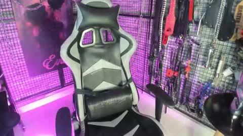 EVA INDEPENDENT MODEL online show from 10-26-25, 12:49