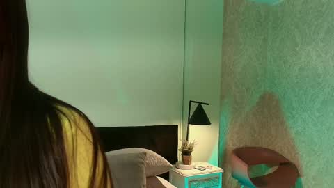 Snapshot of evaa_stevens chatting on 10-15-25, 01:11 julieth online show from 10-15-25, 01:11