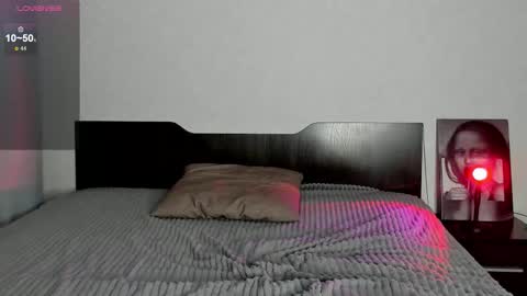 Eva online show from 10-13-25, 12:27