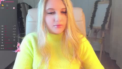 Snapshot of evacadooo chatting on 12-19-24, 05:40 Eva online show from 12-19-24, 05:40
