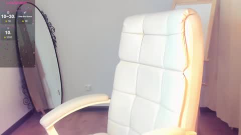 Snapshot of evacadooo chatting on 01-11-25, 05:41 Eva online show from 01-11-25, 05:41