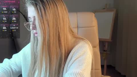 Snapshot of evacadooo chatting on 01-15-25, 02:27 Eva online show from 01-15-25, 02:27