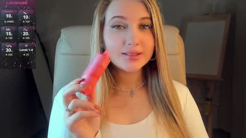 Snapshot of evacadooo chatting on 01-15-25, 05:29 Eva online show from 01-15-25, 05:29