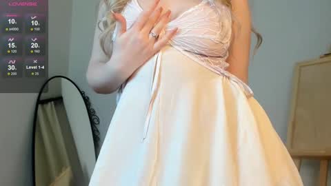 Snapshot of evacadooo chatting on 01-19-25, 05:48 Eva online show from 01-19-25, 05:48