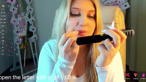 Snapshot of evacadooo chatting on 02-18-25, 02:49 Eva online show from 02-18-25, 02:49