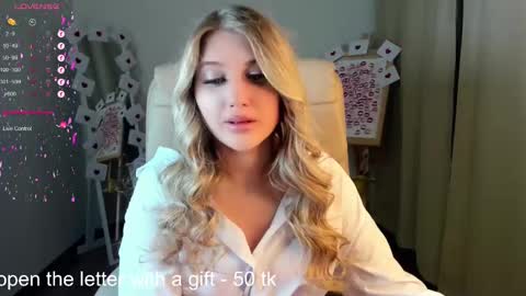 Snapshot of evacadooo chatting on 02-18-25, 05:53 Eva online show from 02-18-25, 05:53