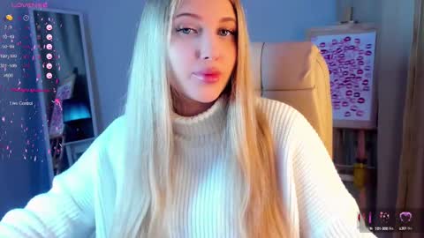 Snapshot of evacadooo chatting on 02-28-25, 02:42 Eva online show from 02-28-25, 02:42