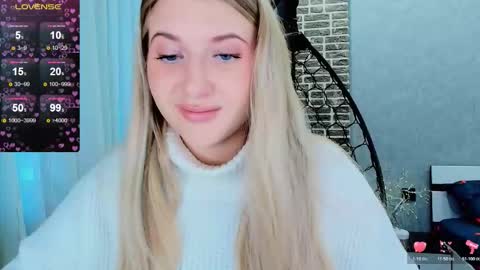 Snapshot of evacadooo chatting on 10-30-25, 02:35 Eva online show from 10-30-25, 02:35