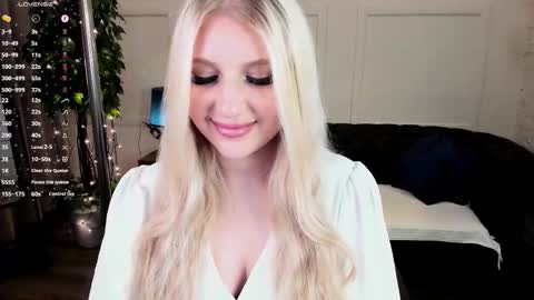 Eva  online show from 03-12-26, 03:23