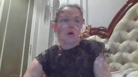 evaglad online show from 10-23-25, 04:17