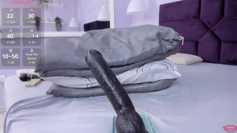 evahalston online show from 10-31-25, 09:05