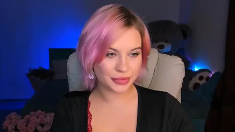 Eva online show from 12-19-24, 10:42