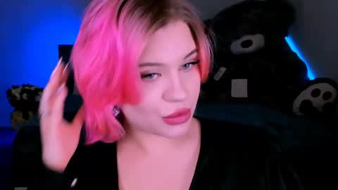 Eva online show from 02-14-25, 09:43