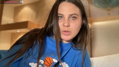 EvaHazard online show from 02-05-25, 08:04