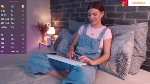 Snapshot of evamerlo chatting on 02-10-25, 09:36 Kristina online show from 02-10-25, 09:36