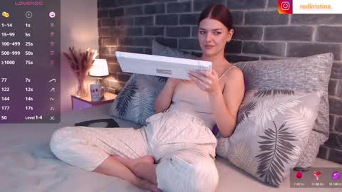 Snapshot of evamerlo chatting on 02-25-25, 09:20 Kristina online show from 02-25-25, 09:20