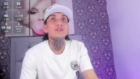 Snapshot of evan_park20 chatting on 12-15-25, 12:09 Evan online show from 12-15-25, 12:09