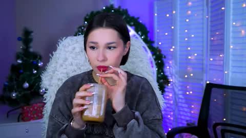 Eva  online show from 01-10-26, 01:02