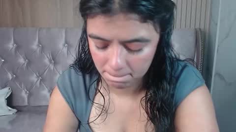 Snapshot of evangeline_b_ chatting on 12-05-25, 12:58 Evamgeline online show from 12-05-25, 12:58