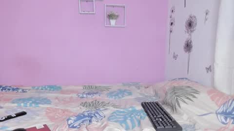 evangeline_mos online show from 12-16-25, 06:40