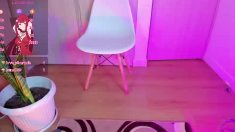 Snapshot of evangellinebellee chatting on 02-22-25, 07:03 Evangelline online show from 02-22-25, 07:03