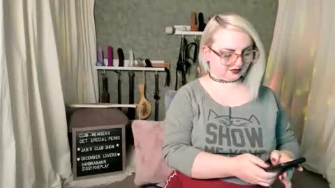 Snapshot of evanharlowe chatting on 01-07-26, 02:47 Evan Harlowe online show from 01-07-26, 02:47