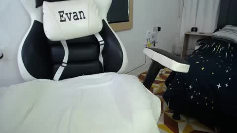 Evan online show from 12-09-24, 11:36